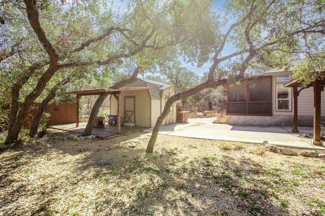 51 Long Bow LN, Wimberley, TX 78676