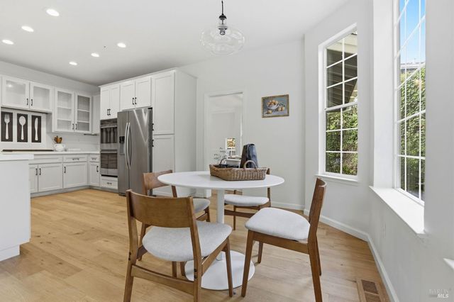 11 Red Oak Ct, Novato, CA 94949