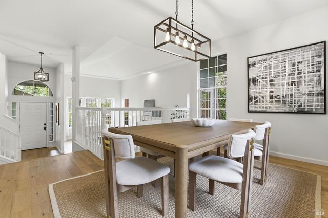 11 Red Oak Ct, Novato, CA 94949