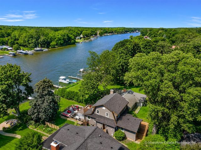 1925 N Woodlawn Park Avenue, Mchenry, IL 60051