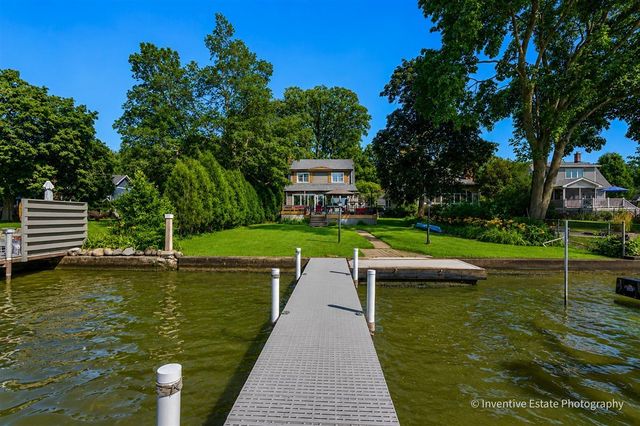 1925 N Woodlawn Park Avenue, Mchenry, IL 60051