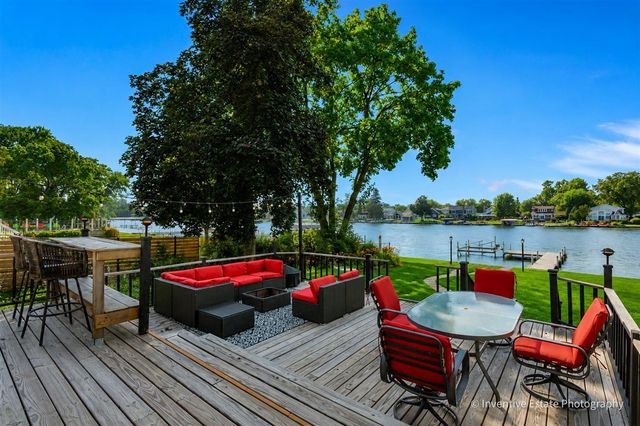 1925 N Woodlawn Park Avenue, Mchenry, IL 60051