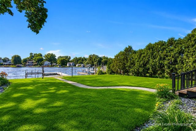 1925 N Woodlawn Park Avenue, Mchenry, IL 60051
