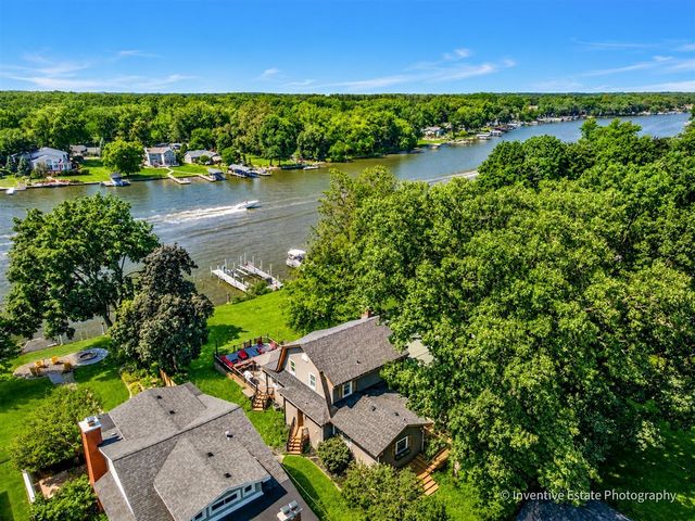 1925 N Woodlawn Park Avenue, Mchenry, IL 60051