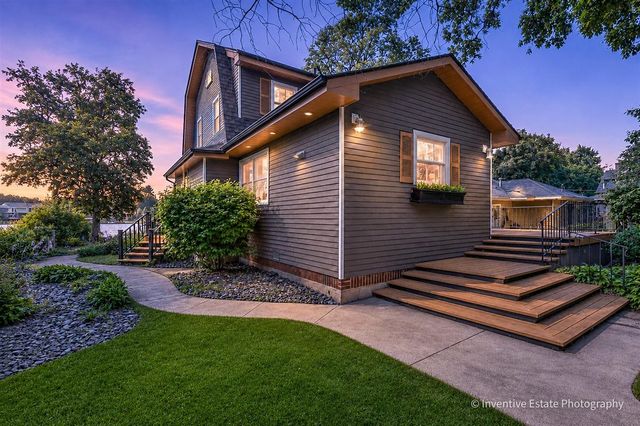 1925 N Woodlawn Park Avenue, Mchenry, IL 60051
