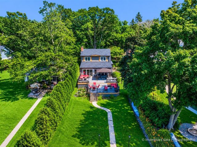 1925 N Woodlawn Park Avenue, Mchenry, IL 60051