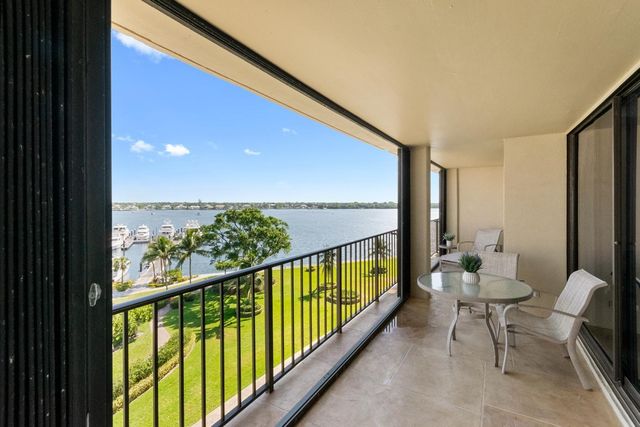 136 Lakeshore Drive 711, North Palm Beach, FL 33408