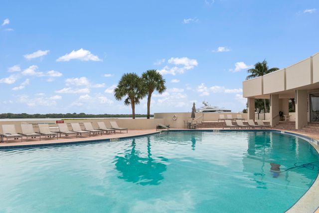 136 Lakeshore Drive 711, North Palm Beach, FL 33408