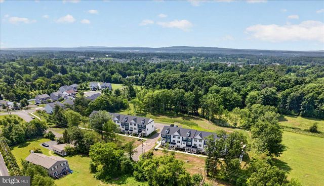 324 SCHADLE RD, Bedminster, PA 18910