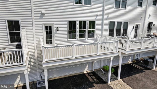 324 SCHADLE RD, Bedminster, PA 18910