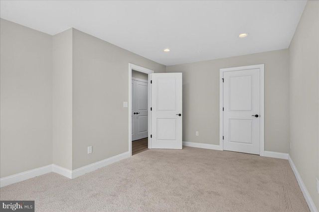 324 SCHADLE RD, Bedminster, PA 18910
