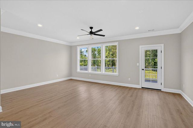 324 SCHADLE RD, Bedminster, PA 18910