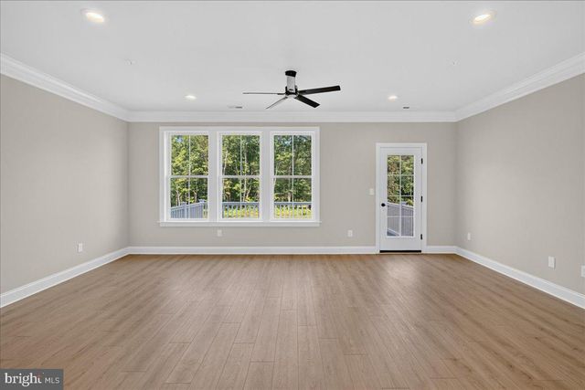 324 SCHADLE RD, Bedminster, PA 18910
