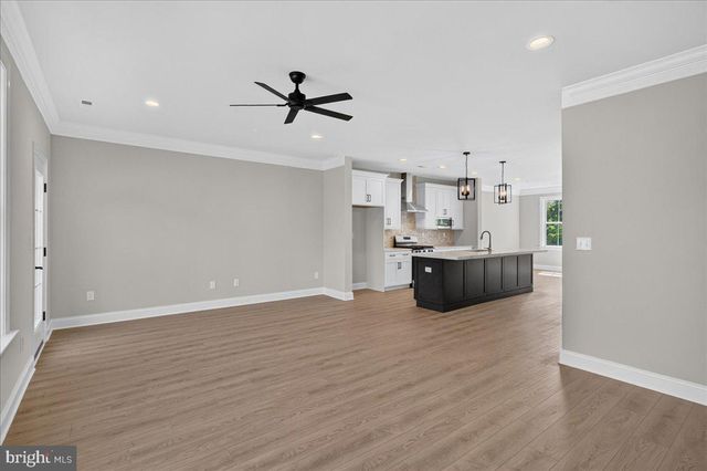 324 SCHADLE RD, Bedminster, PA 18910