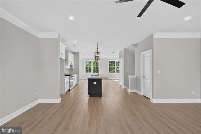 324 SCHADLE RD, Bedminster, PA 18910