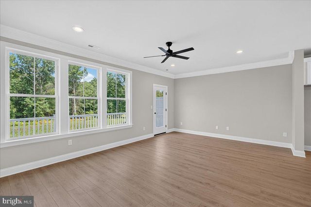 324 SCHADLE RD, Bedminster, PA 18910