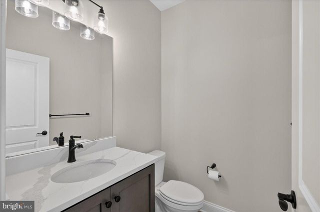 324 SCHADLE RD, Bedminster, PA 18910
