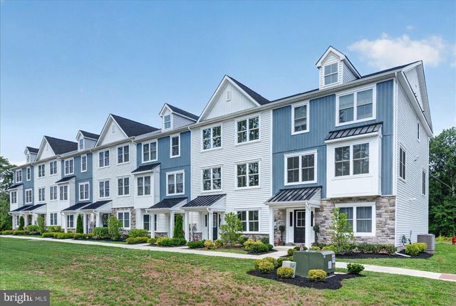 324 SCHADLE RD, Bedminster, PA 18910