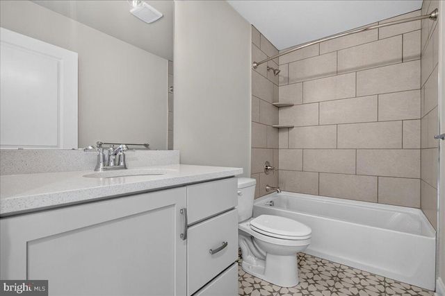 324 SCHADLE RD, Bedminster, PA 18910