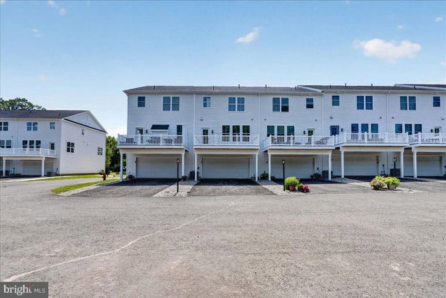 324 SCHADLE RD, Bedminster, PA 18910