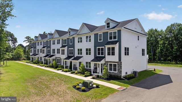 324 SCHADLE RD, Bedminster, PA 18910
