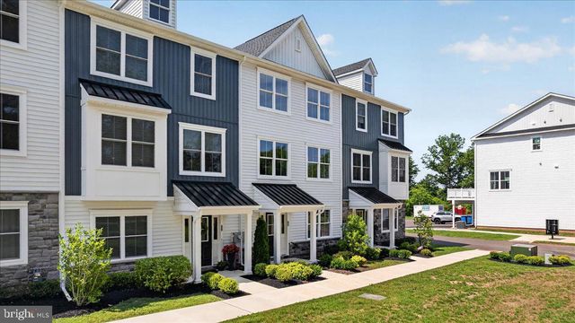 324 SCHADLE RD, Bedminster, PA 18910