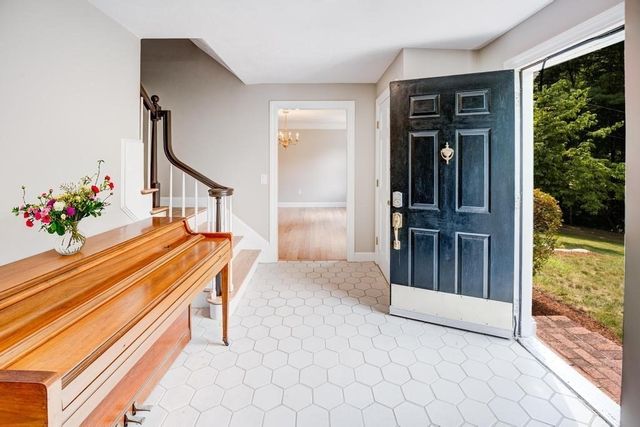 1157 Main St, Bolton, MA 01740