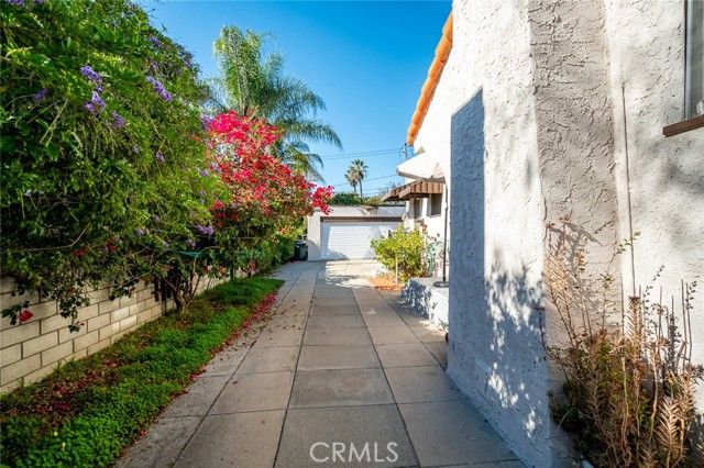 1437 N Sierra Bonita Avenue, Pasadena, CA 91104