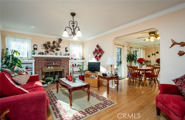 1437 N Sierra Bonita Avenue, Pasadena, CA 91104