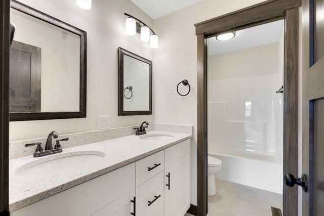 18583 Hidden Way, Lakeville, MN 55044