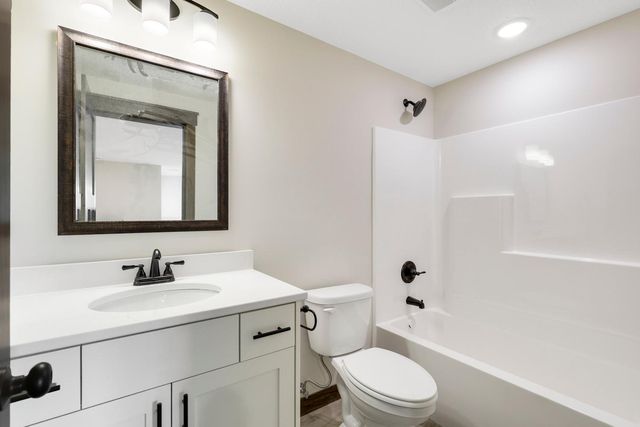 18583 Hidden Way, Lakeville, MN 55044