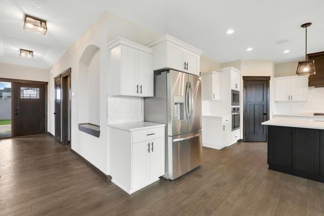 18583 Hidden Way, Lakeville, MN 55044