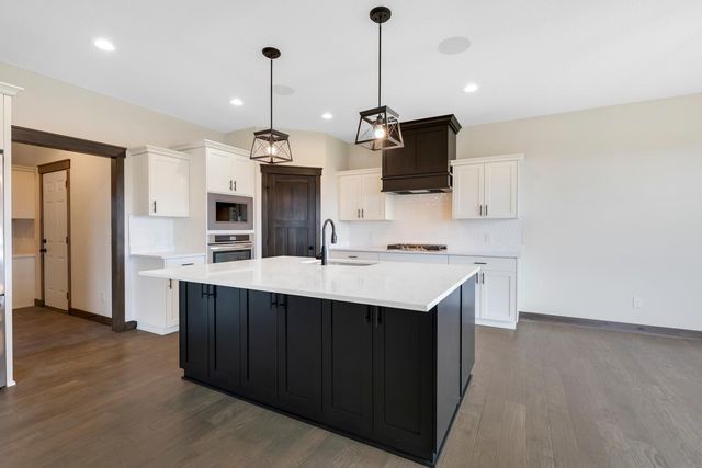 18583 Hidden Way, Lakeville, MN 55044