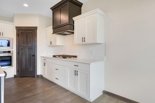 18583 Hidden Way, Lakeville, MN 55044