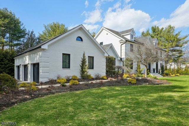 388 Freemans Ln, Franklin Lakes Boro, NJ 07417