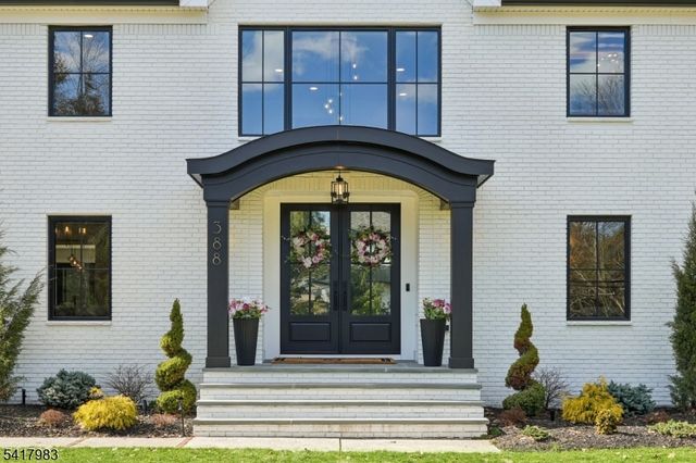 388 Freemans Ln, Franklin Lakes Boro, NJ 07417