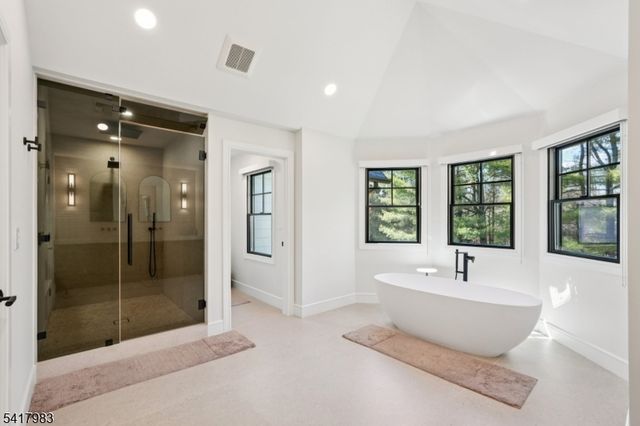 388 Freemans Ln, Franklin Lakes Boro, NJ 07417