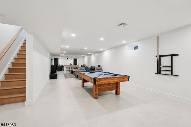 388 Freemans Ln, Franklin Lakes Boro, NJ 07417