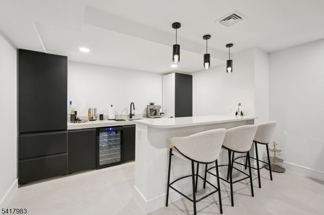 388 Freemans Ln, Franklin Lakes Boro, NJ 07417