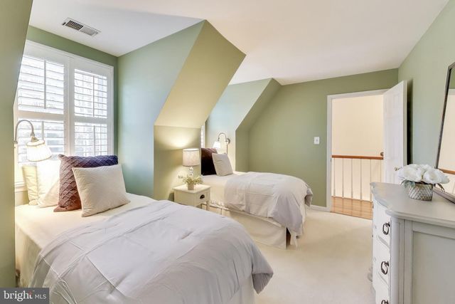 3717 JENNY LYNNE LN, Fairfax, VA 22030