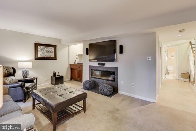 3717 JENNY LYNNE LN, Fairfax, VA 22030