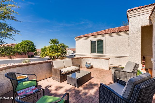 1910 E Purple Martin Lane, Green Valley, AZ 85614