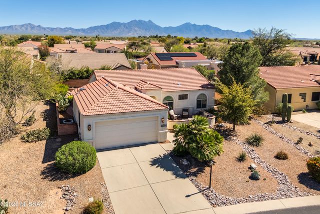 1910 E Purple Martin Lane, Green Valley, AZ 85614
