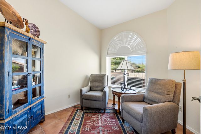 1910 E Purple Martin Lane, Green Valley, AZ 85614