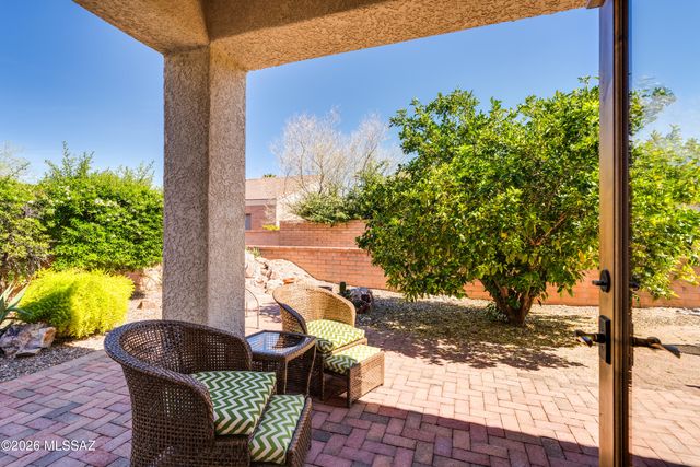 1910 E Purple Martin Lane, Green Valley, AZ 85614