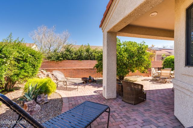1910 E Purple Martin Lane, Green Valley, AZ 85614