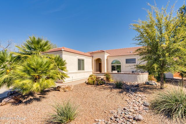 1910 E Purple Martin Lane, Green Valley, AZ 85614
