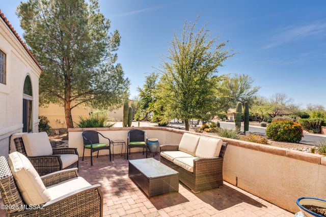 1910 E Purple Martin Lane, Green Valley, AZ 85614