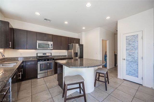 5856 Brown Tree Lane, North Las Vegas, NV 89081