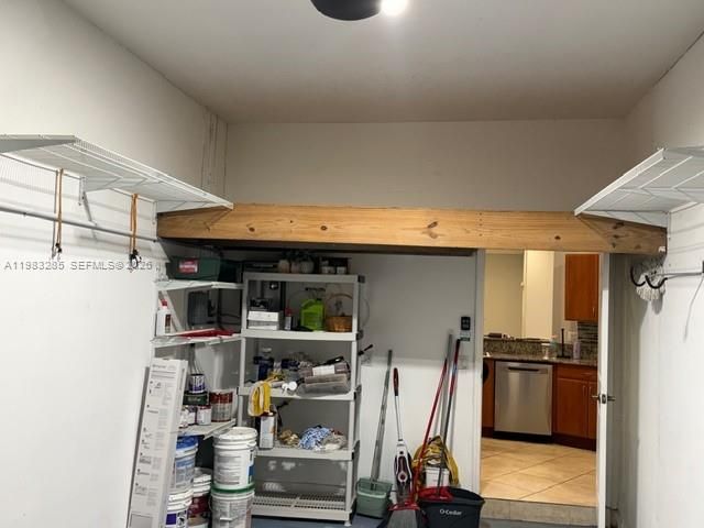 2927 SW 18th Ter 2927, Fort Lauderdale, FL 33315